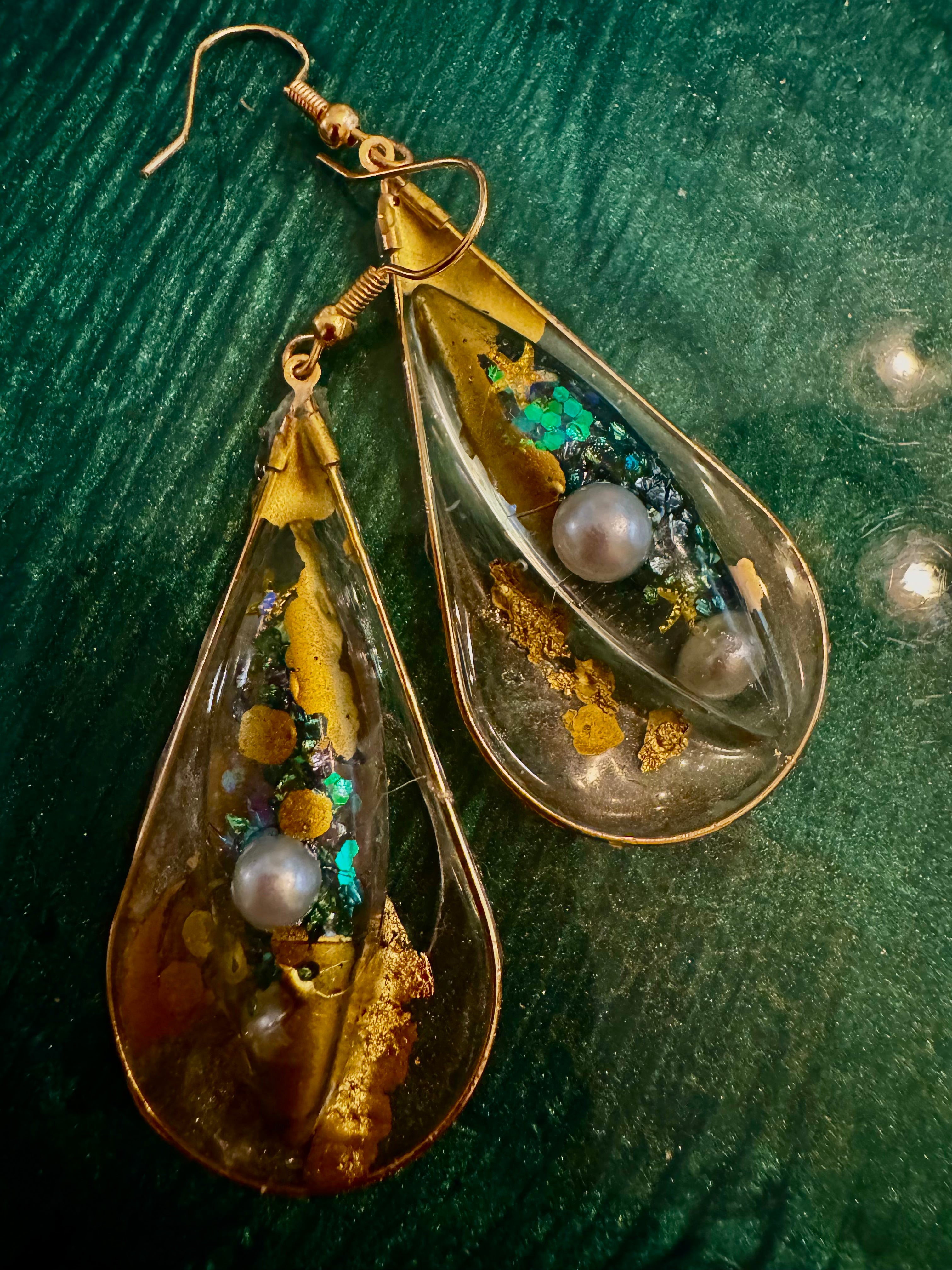Seaside Tear Drops Sparks and pearls