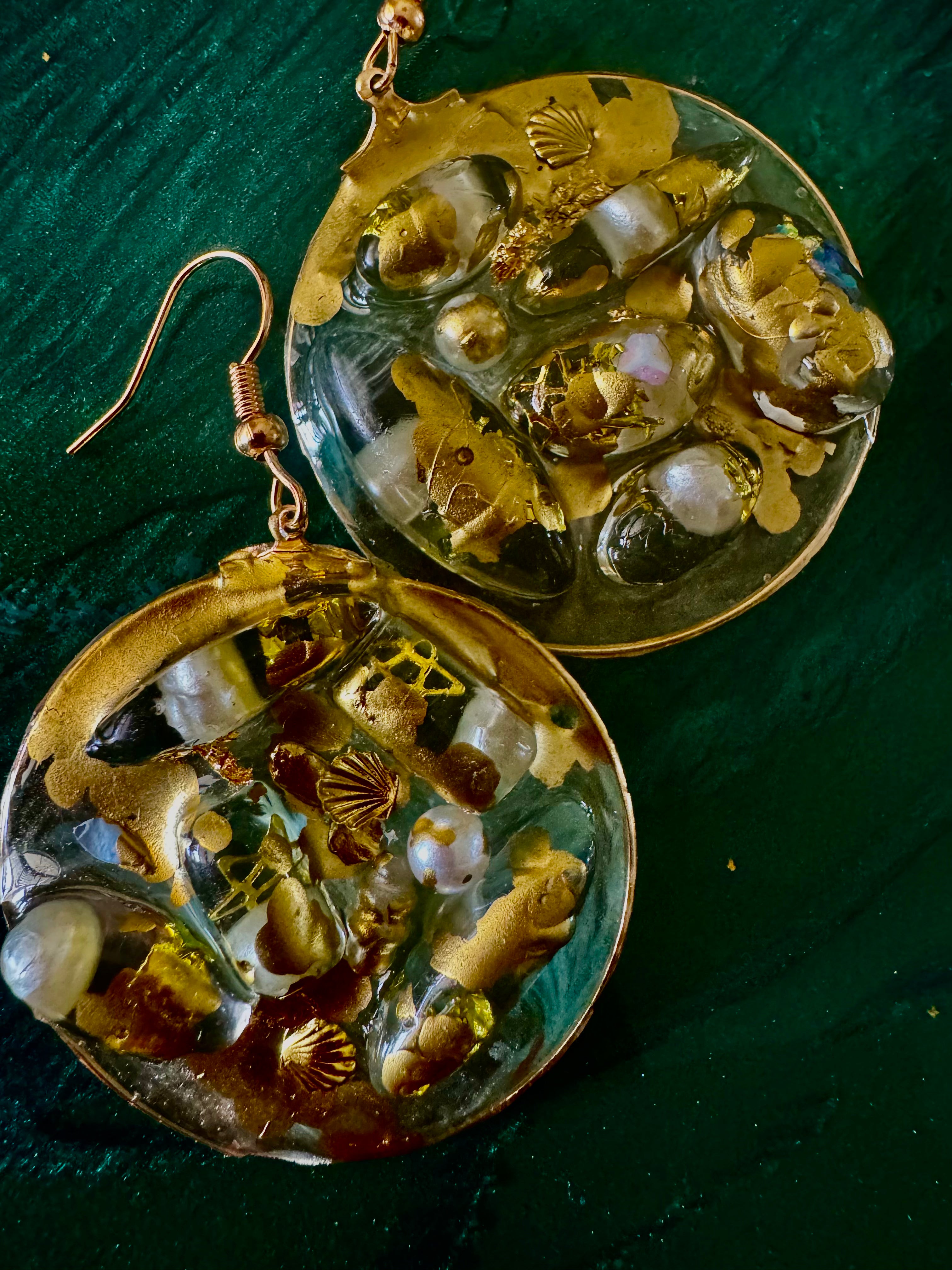 Seaside Gold and Pearls
