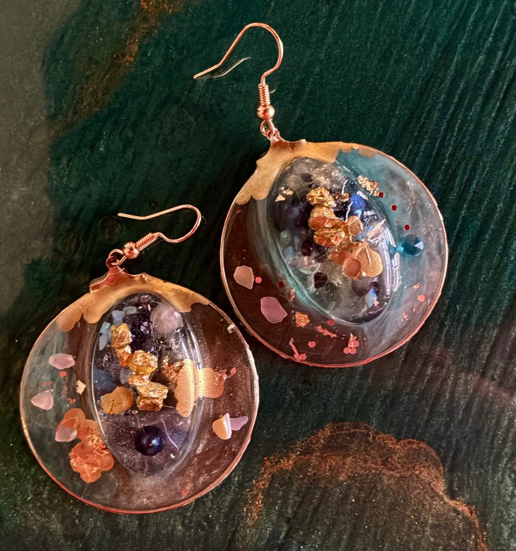 Seaside Collection 2” Round Royal Blue pearls